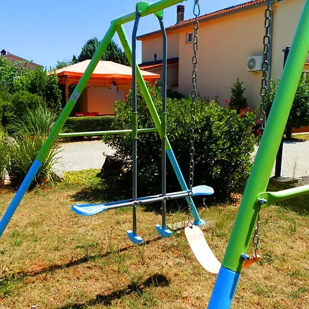 Radeki Glavica 112b * Loborika
